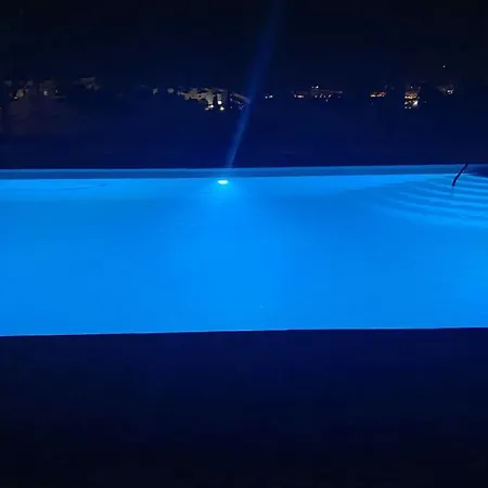 Exceptional In With Private Pool, Sea View 미하스